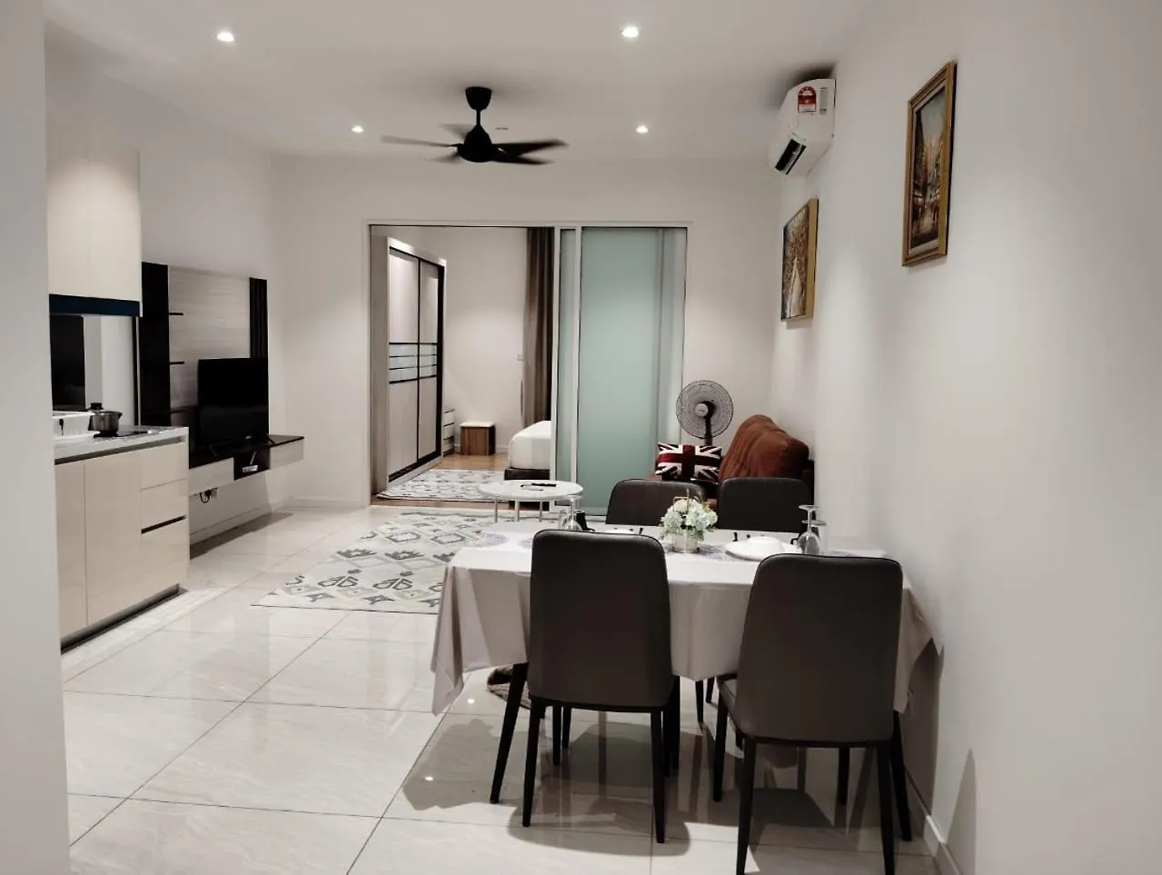 Quill Residence Cozy White Malaysia