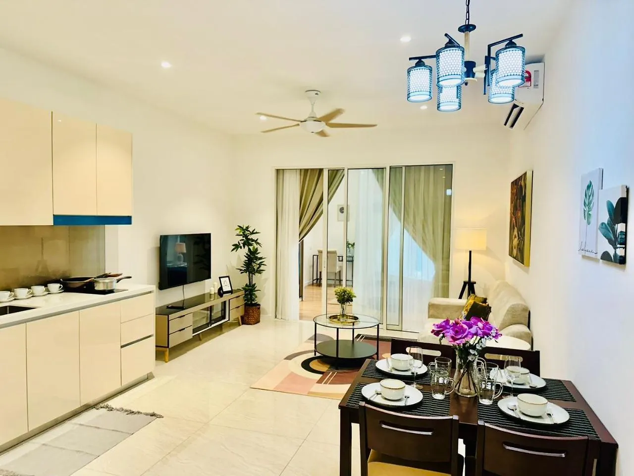 Quill Residence Cozy White Apartment