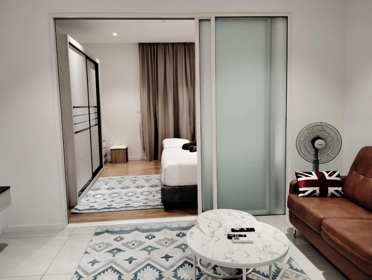 Quill Residence Cozy White Apartment Kuala Lumpur
