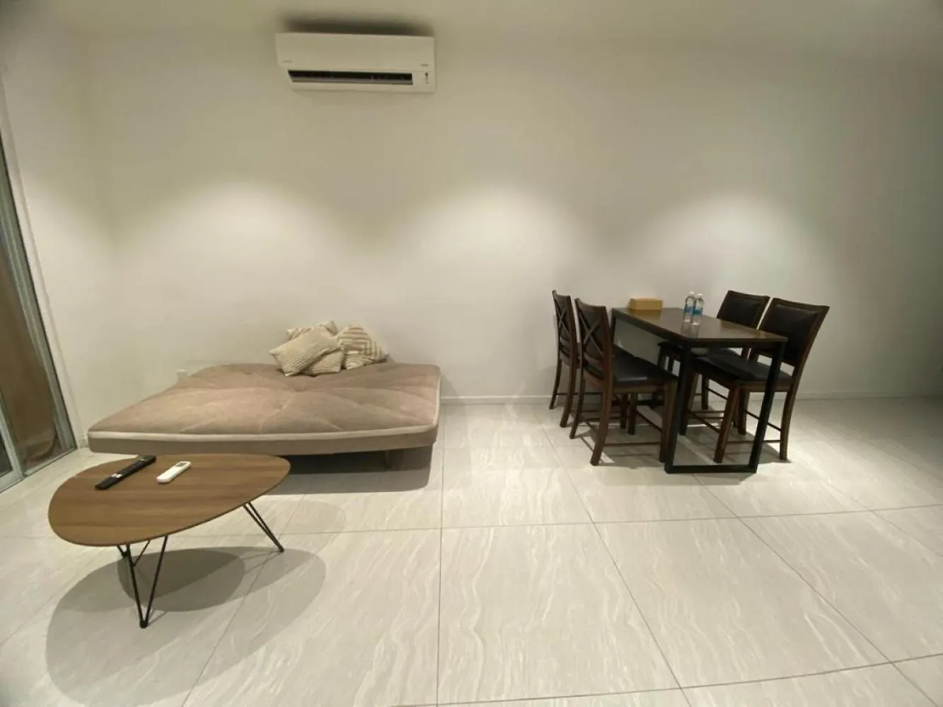 Quill Residence Cozy White Apartment Kuala Lumpur