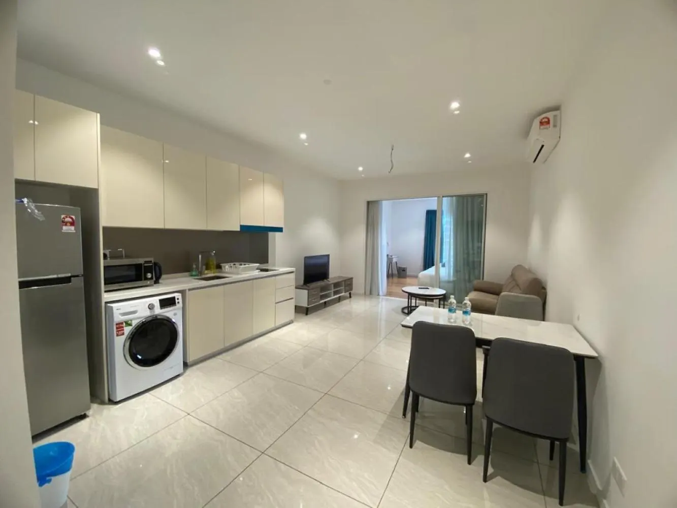 Apartment Quill Residence Cozy White Malaysia