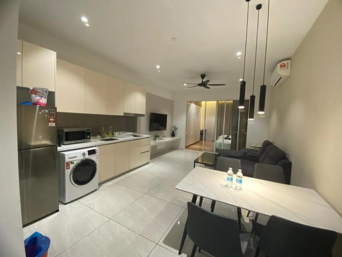 Quill Residence Cozy White Apartment Kuala Lumpur