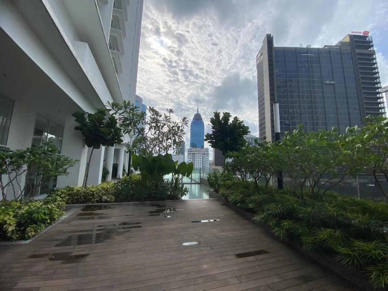 Quill Residence Cozy White Apartment Kuala Lumpur