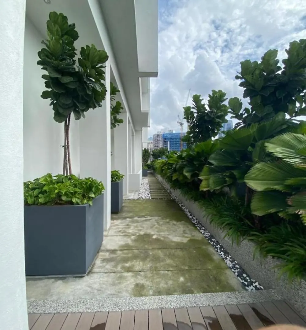 Quill Residence Cozy White Apartment Kuala Lumpur